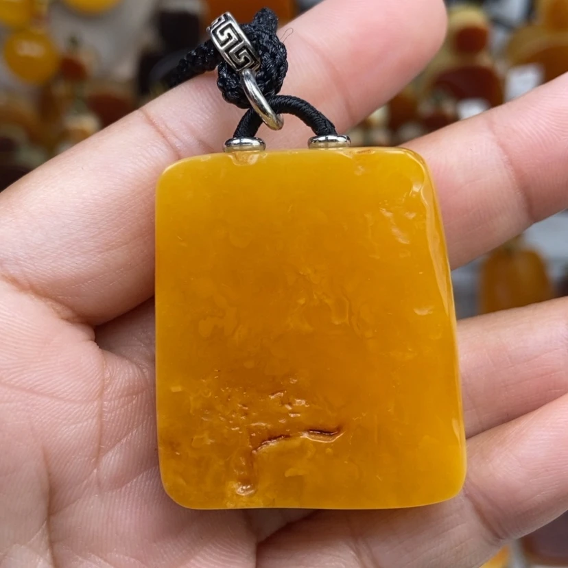 【闪购商品】琥珀颈饰未镶嵌