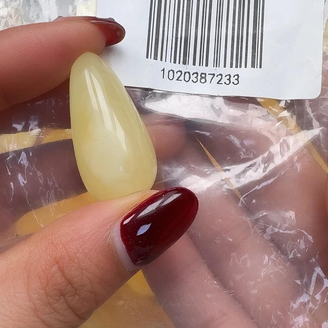 琥珀未镶嵌裸石悠悠