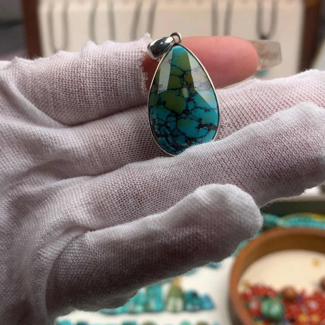 绿松石配饰未镶嵌