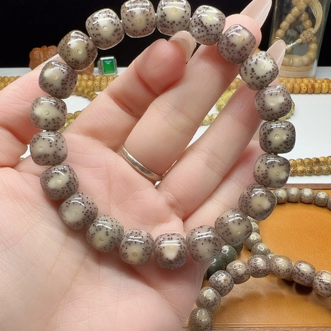 星月菩提手串11x10粉冰