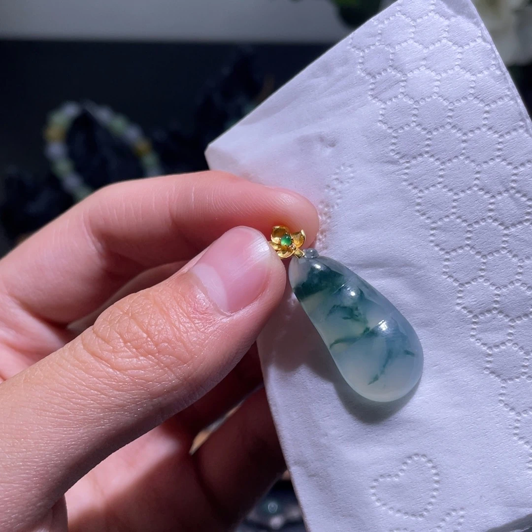 定制翡翠18K金镶嵌吊坠