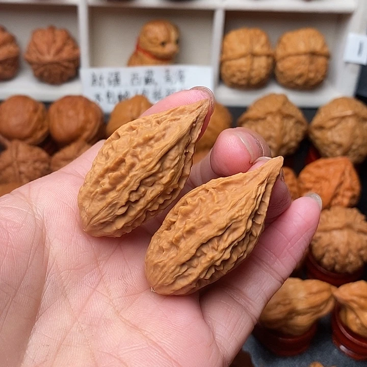 文玩核桃吊坠柳叶