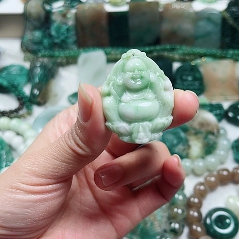 独山玉未镶嵌吊坠