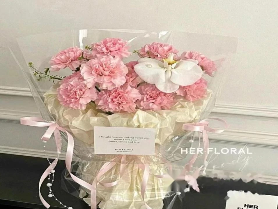 【38送妈妈的花】11枝粉色康乃馨或者混搭蝴蝶兰女神节礼物花束送爱人送妈妈送闺蜜送货上门