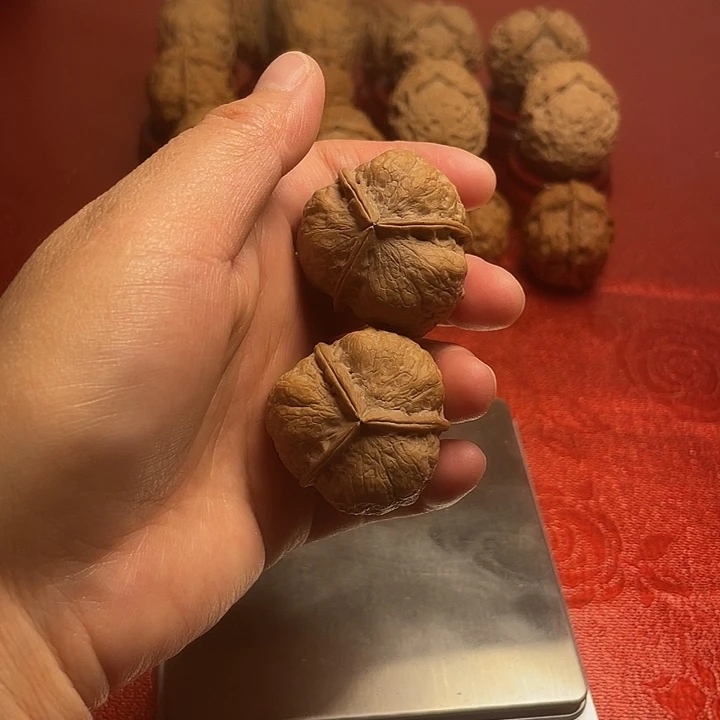 把件文玩核桃闷尖三棱正奔15号