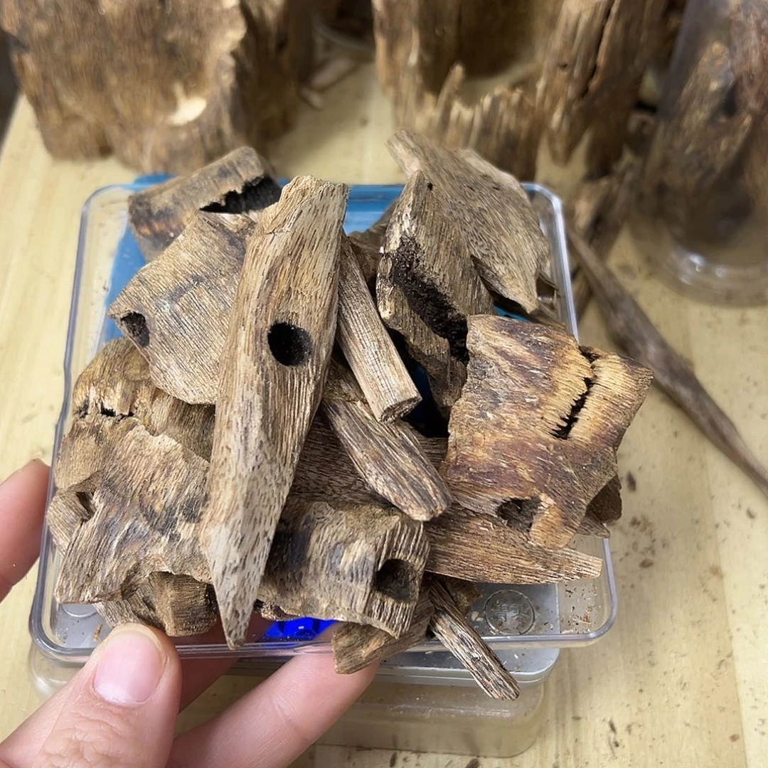 香料绿奇楠透顶绿100克