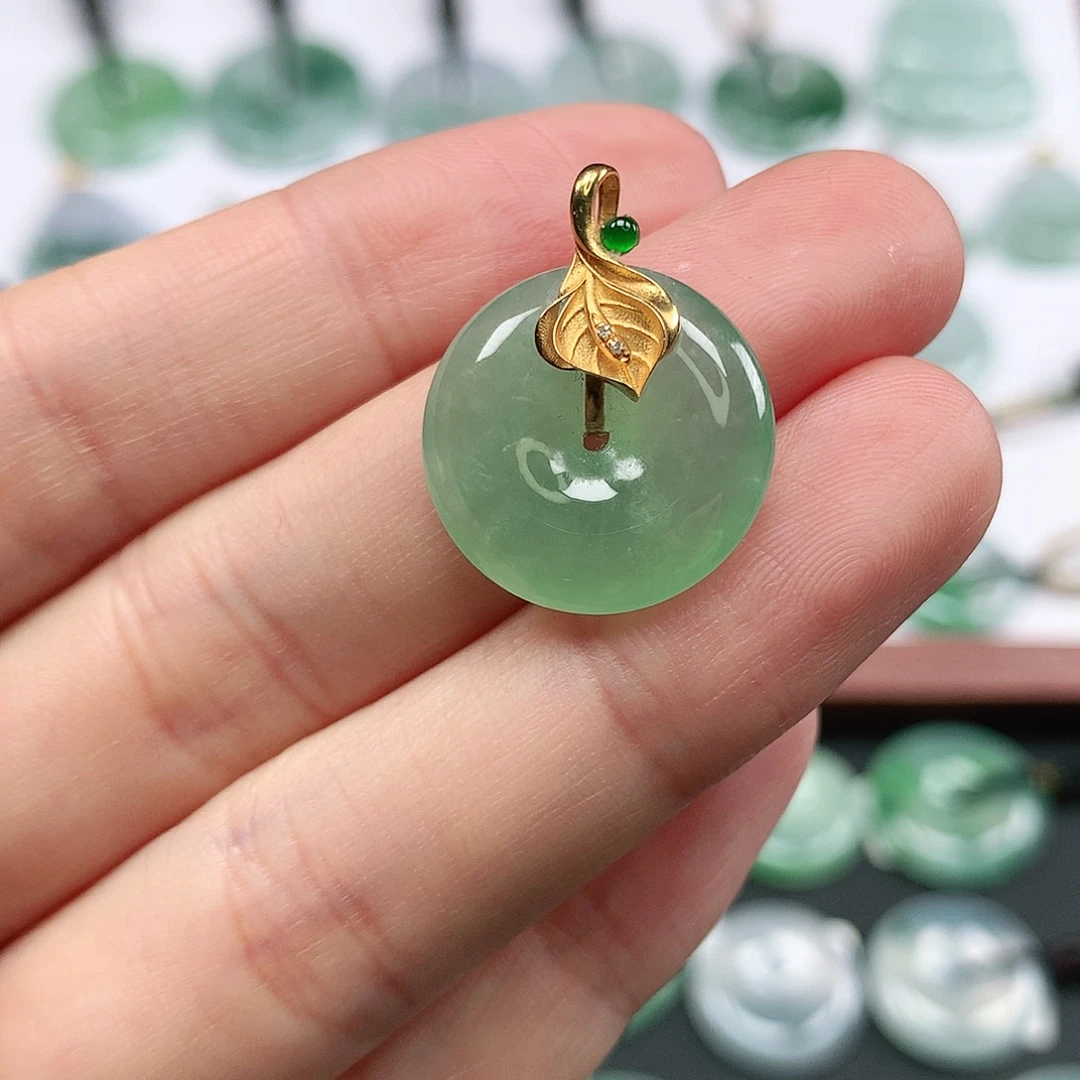 翡翠颈饰18K金镶嵌平安