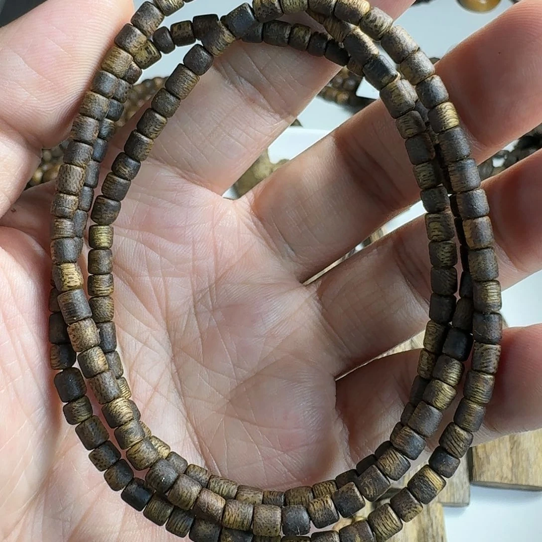 沉香手串加***茄奇楠桶珠多圈4mm多样性发货