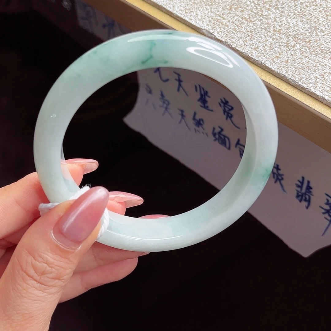 翡翠未镶嵌手镯手镯