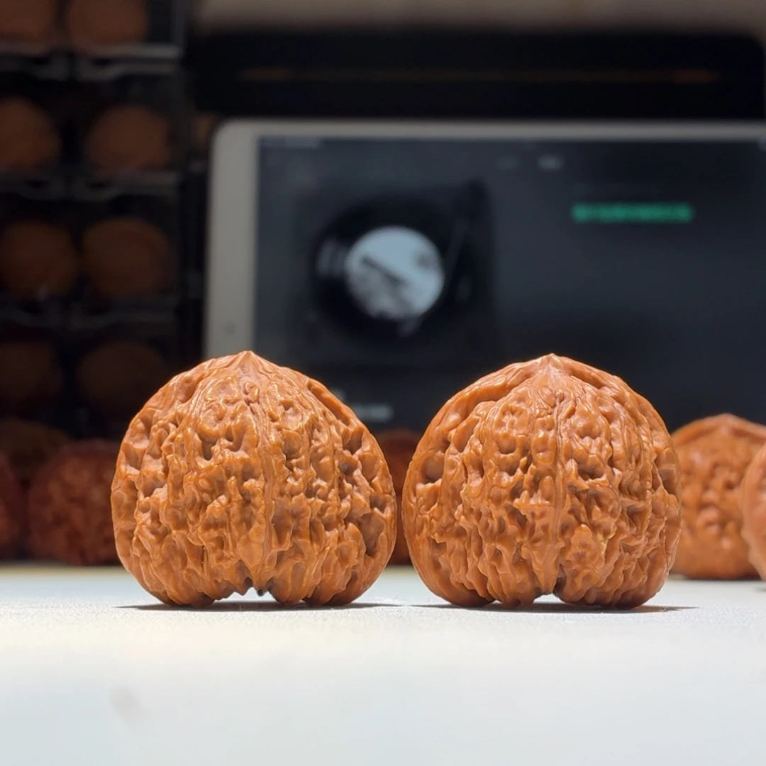 文玩核桃把件南疆石33