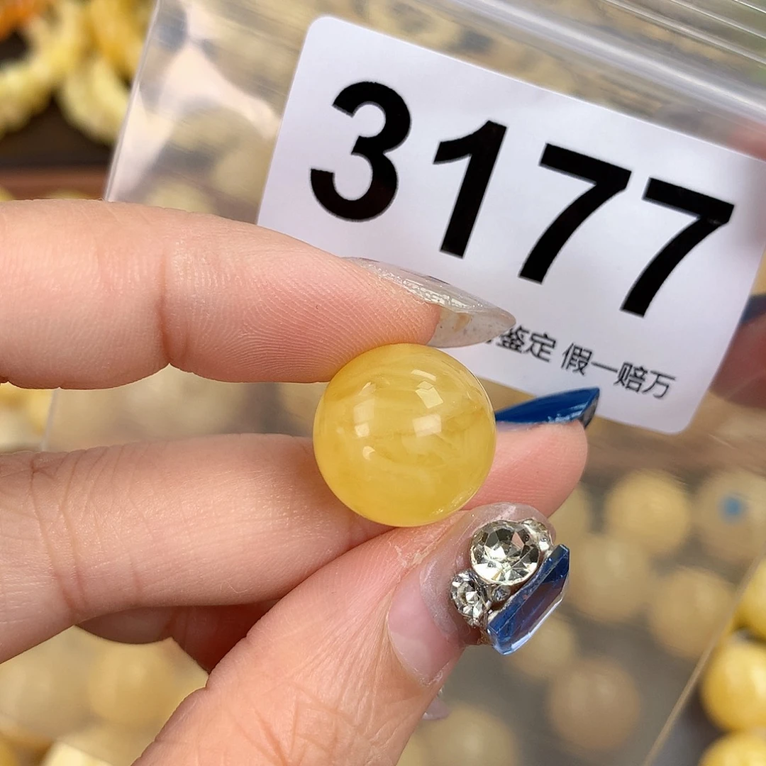 蜜蜡未镶嵌珠宝奇石16