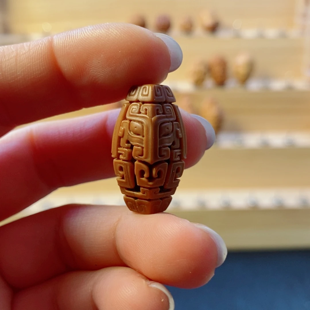 橄榄核手串/手链青铜兽