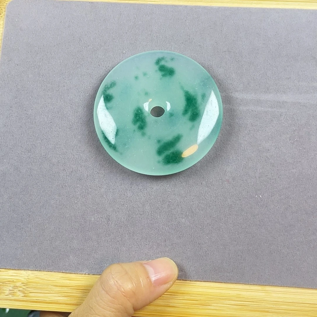 翡翠未镶嵌颈饰吊坠