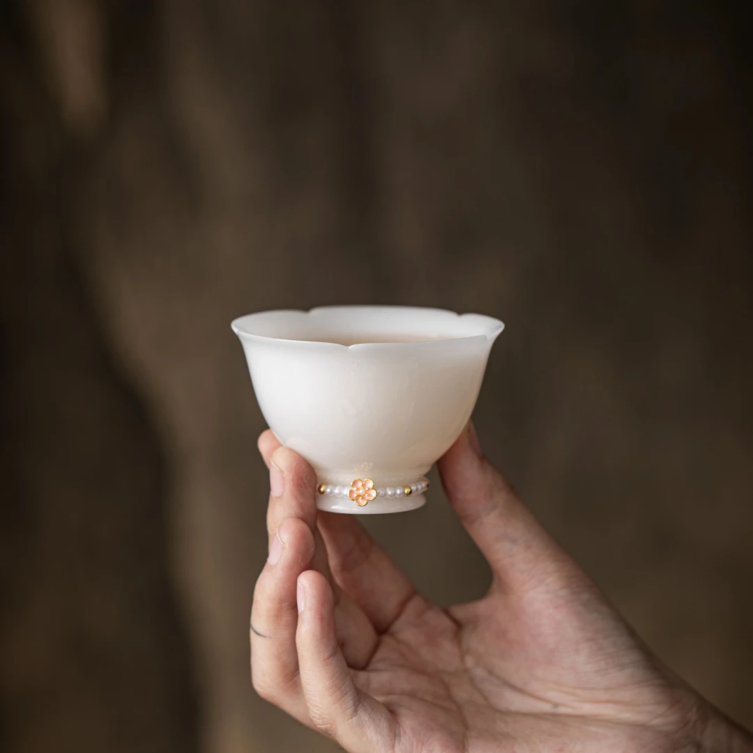 汤大壮【冰清玉洁】璞玉花瓣口高足主人杯