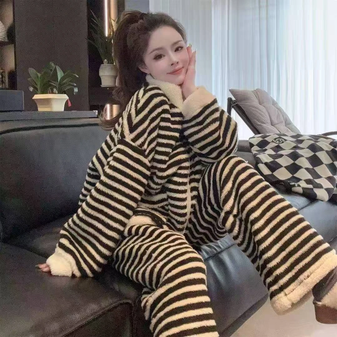 休闲立领条纹家居服睡衣套装时尚百搭加厚慵懒风珊瑚绒长毛可外穿