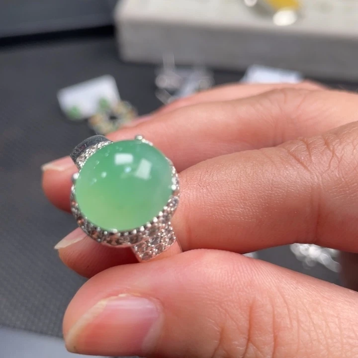 翡翠未镶嵌颈饰缅甸天然翡翠