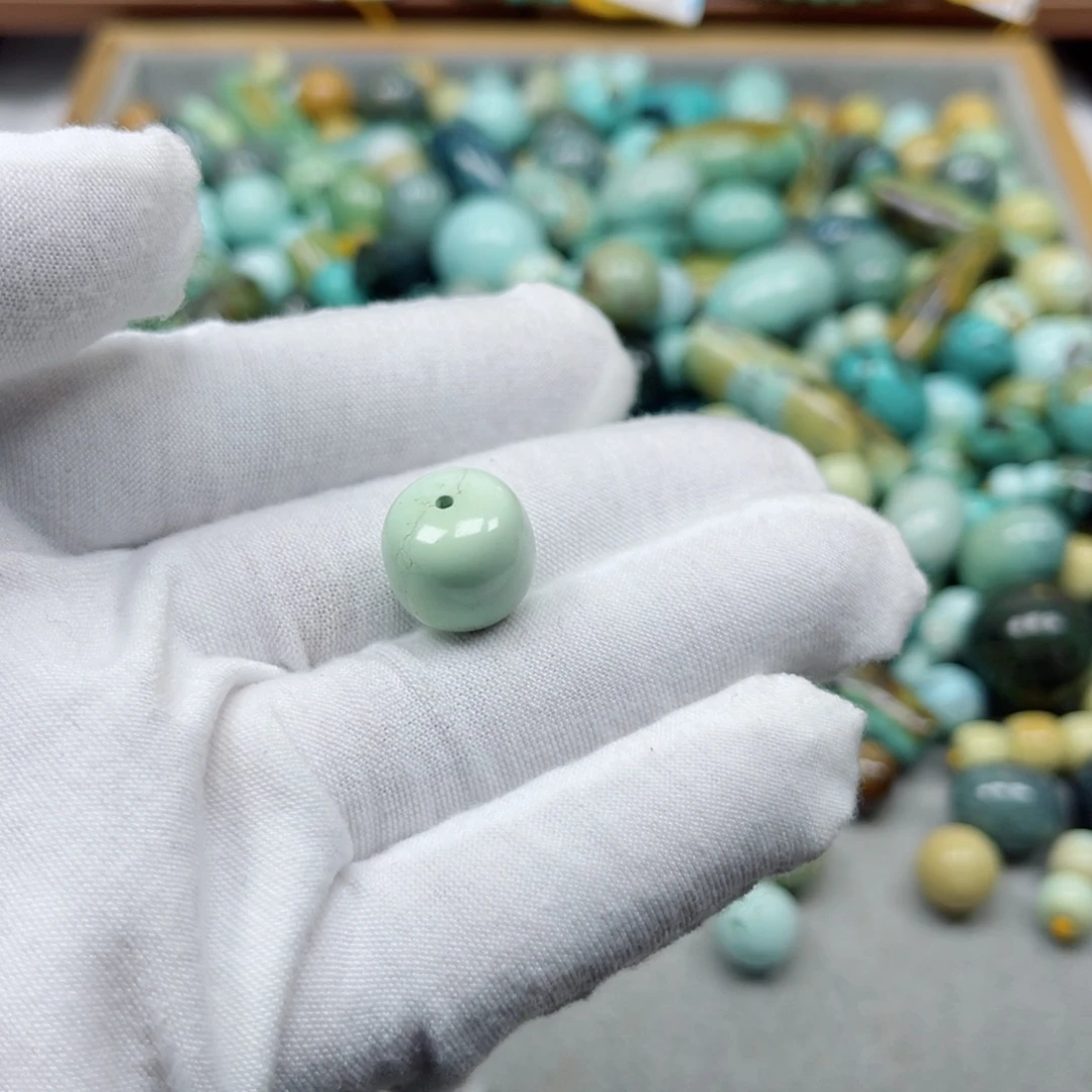 绿松石未镶嵌挂件