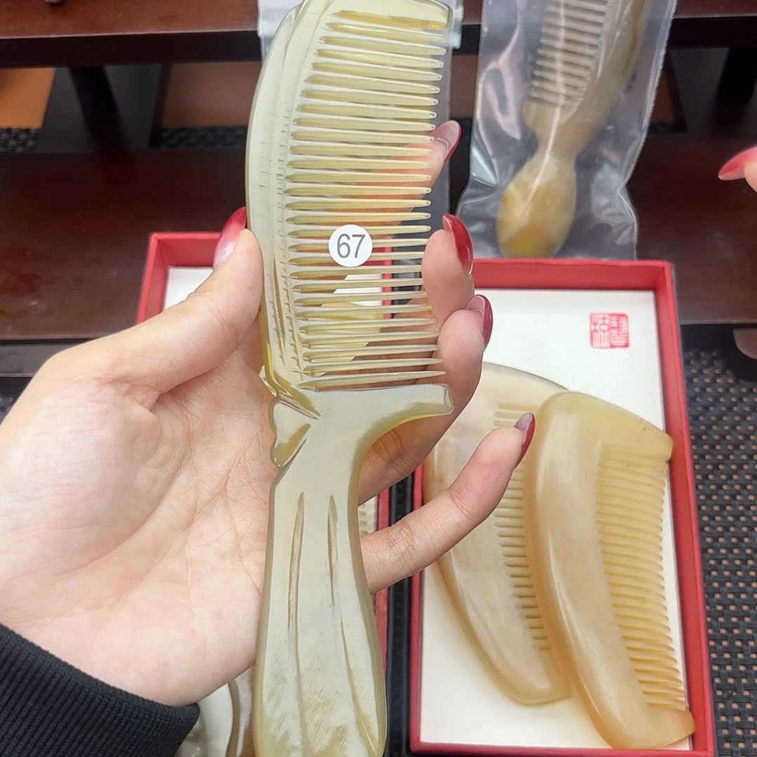 手工制作纯牛角梳子
