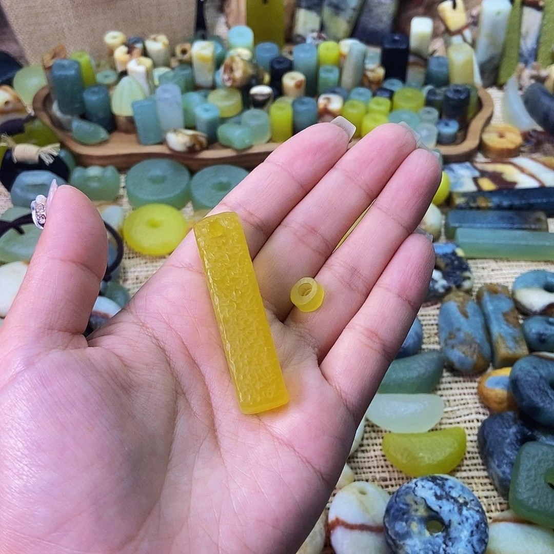 未镶嵌蛇纹石玉挂件T***y