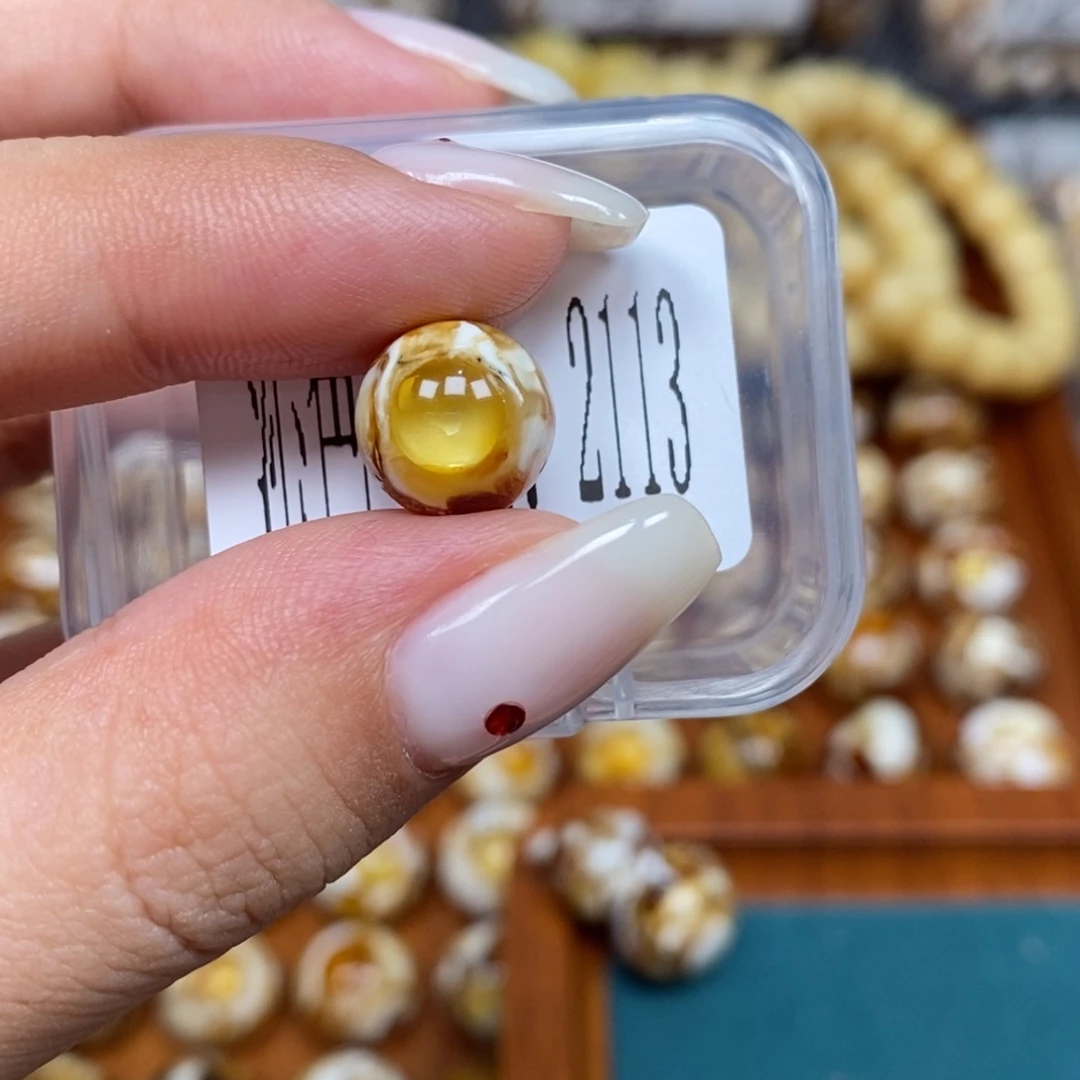 蜜蜡未镶嵌珠宝奇石沁色蜜蜡未镶嵌2113