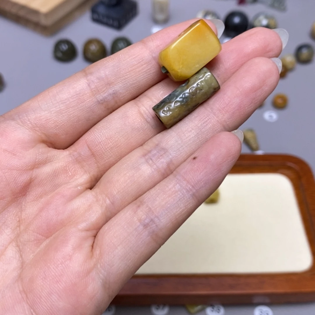 蛇纹石玉合金配饰用**牛