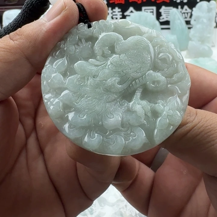 翡翠未镶嵌颈饰天然缅甸A货翡翠