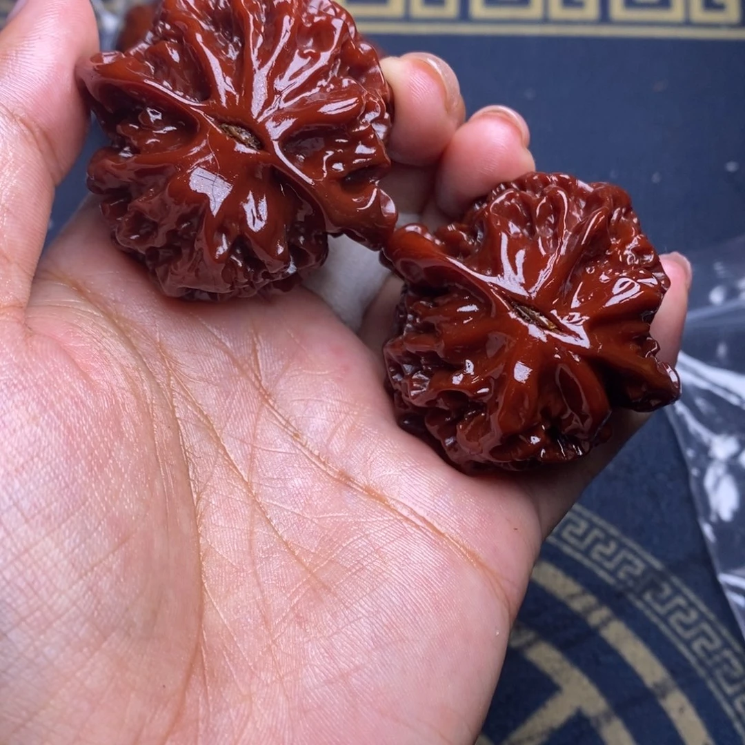 文玩核桃吊坠东****队帝王 46 黄