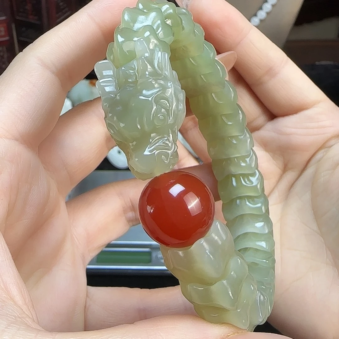 和田玉未镶嵌颈饰定制发货