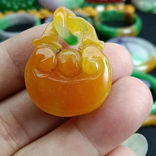 翡翠未镶嵌挂件翡翠