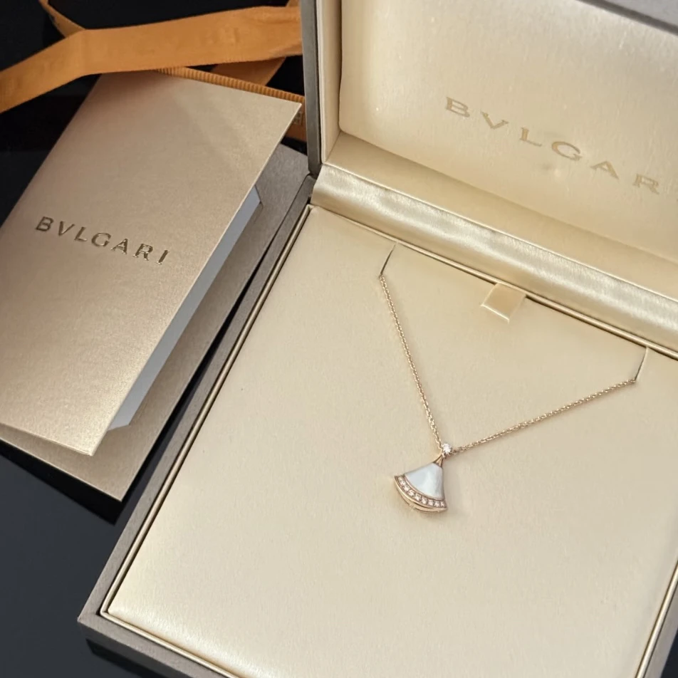 95新 BVLGARI/宝格丽 宝格丽/项链/吊坠/8460