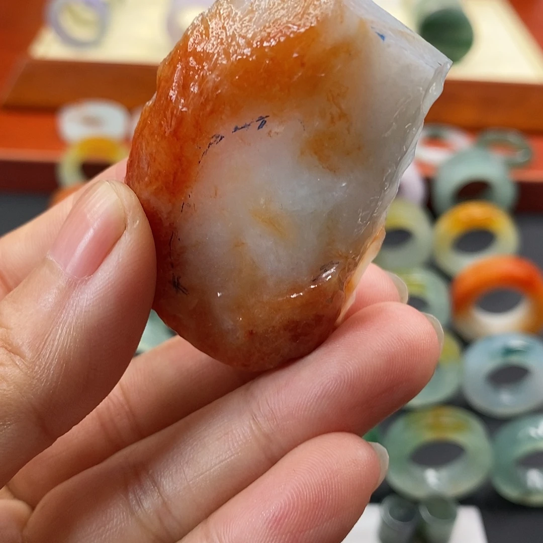 2***5定制翡翠未镶嵌翡翠有裂