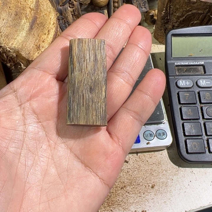 沉香吊坠阿*白棋楠沉香吊坠7.6克