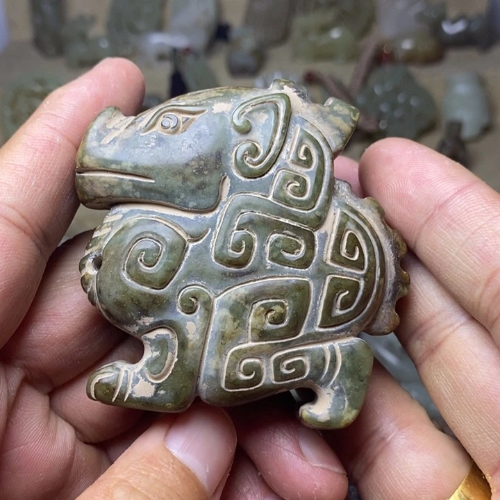 和田玉未镶嵌挂件