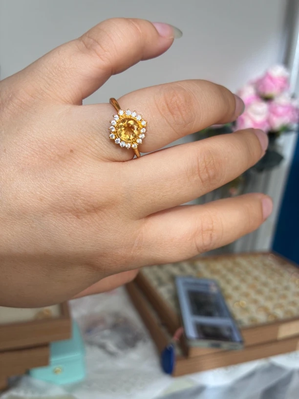 天然黄晶戒指火彩爆闪满钻设计款金黄色女戒气质时尚百搭彩宝戒指
