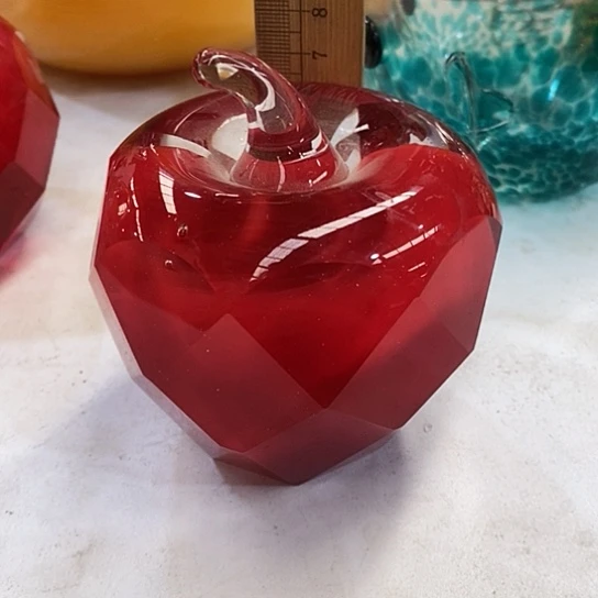 琉璃苹果高9厘米宽8厘米