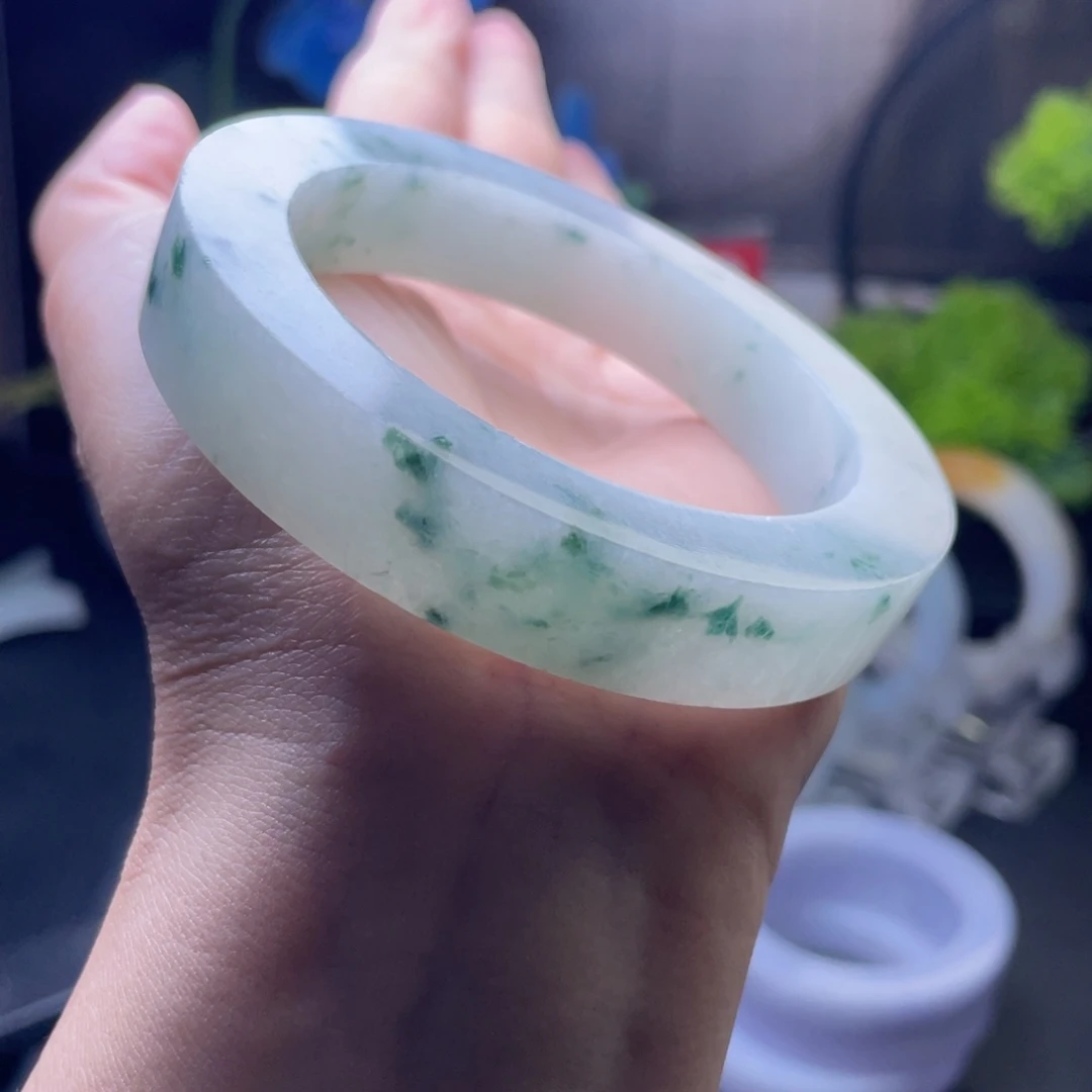 晓***青定制翡翠未镶嵌缅A翡翠多样性发一多样性