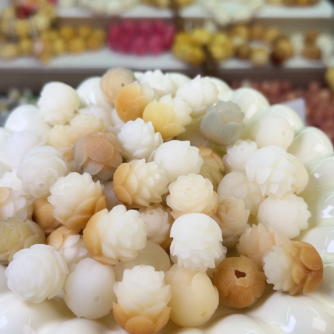 菩提根/象牙果吊坠瑕疵大莲花25颗有坏