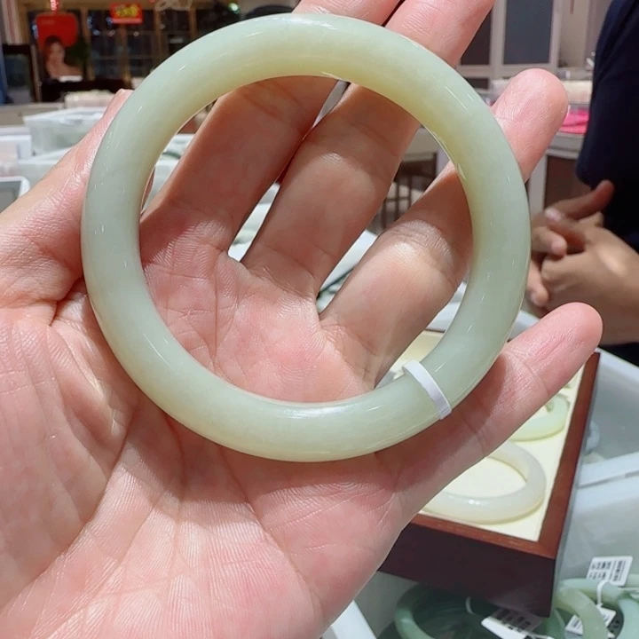未镶嵌手镯和田玉49