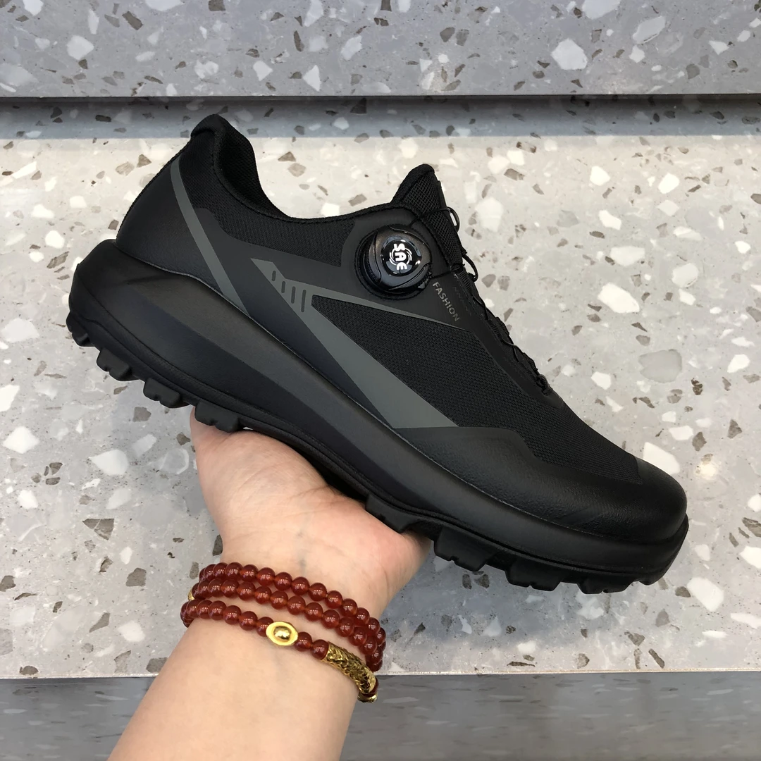 男款运动休闲鞋2025秋季新款时尚男鞋纽扣户外潮鞋舒适轻便跑步鞋