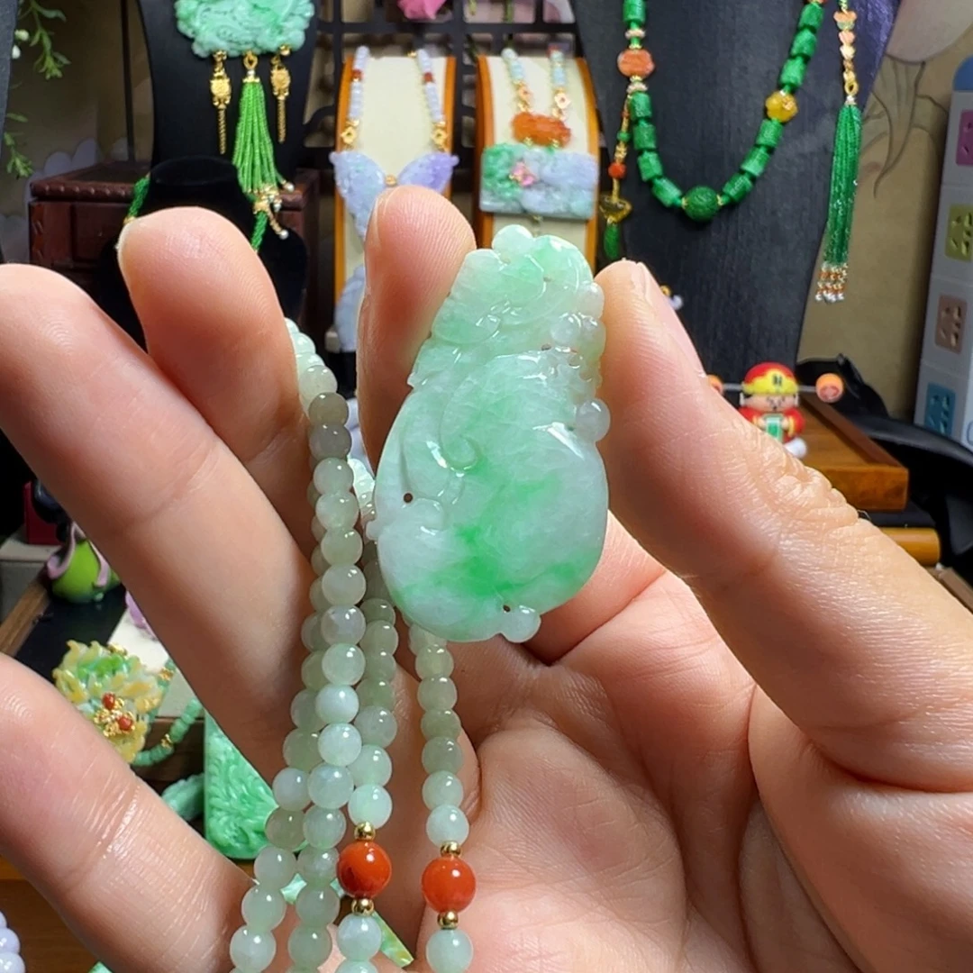 翡翠未镶嵌毛衣链如意