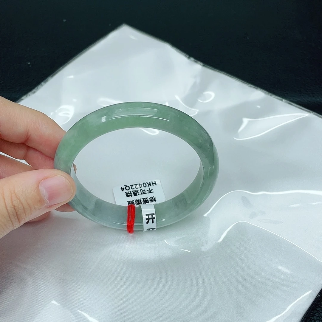 翡翠手镯未镶嵌正56