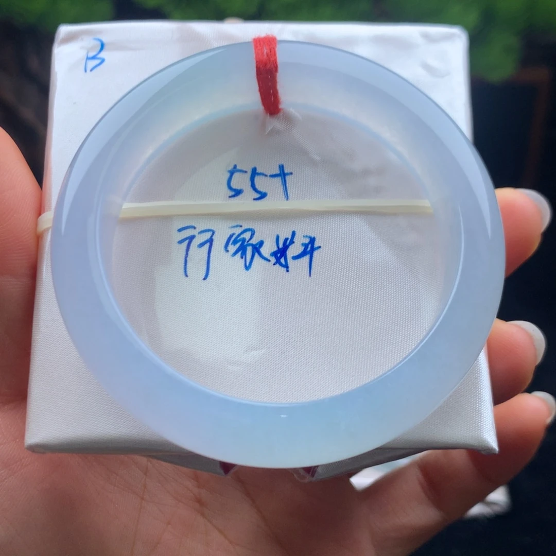 翡翠手镯未镶嵌手镯