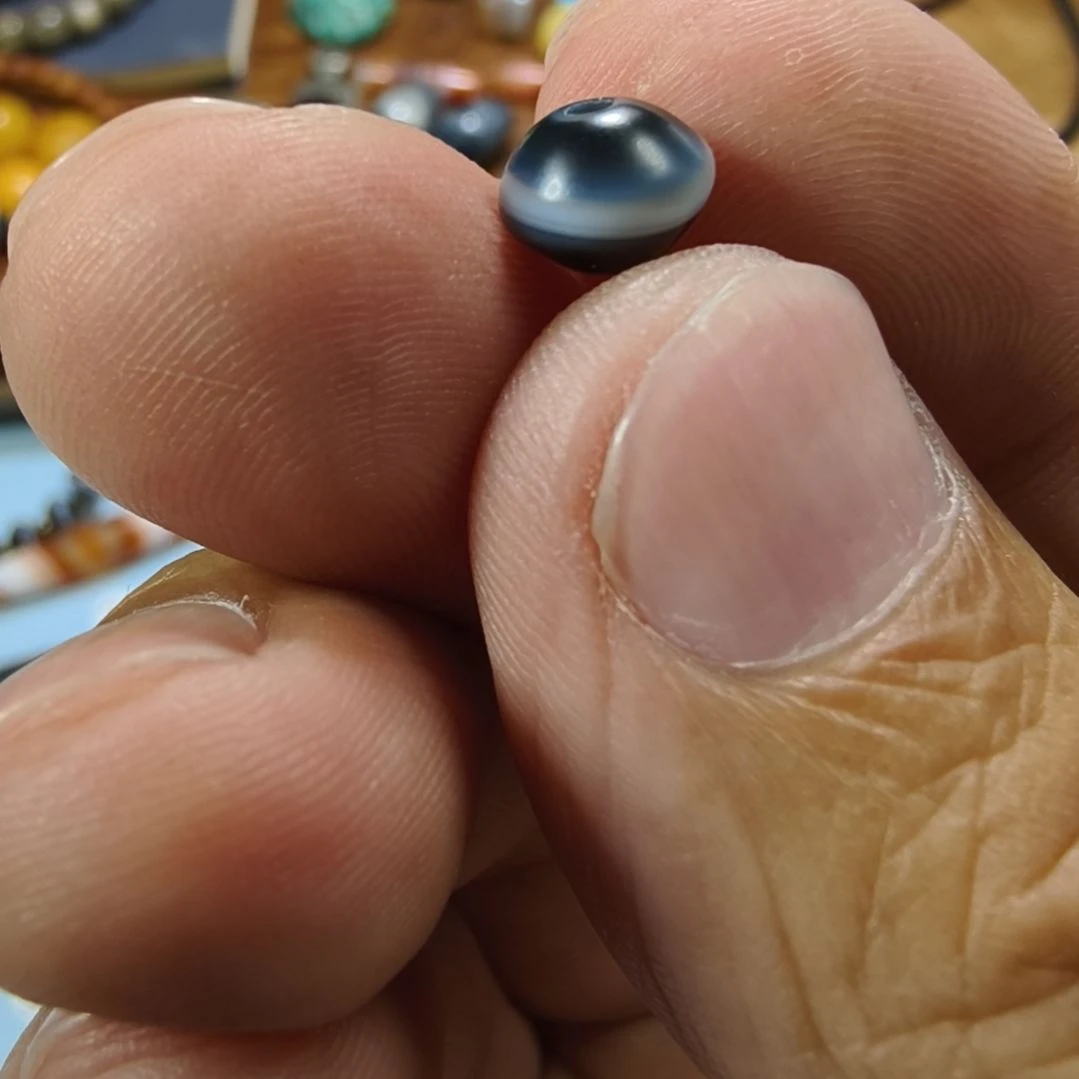 玛瑙/玉髓未镶嵌天然原矿玛瑙