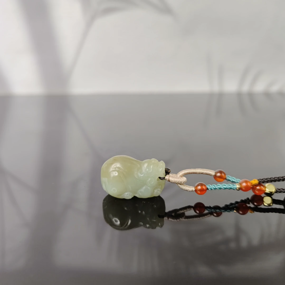 F和田玉貔貅吊坠0395