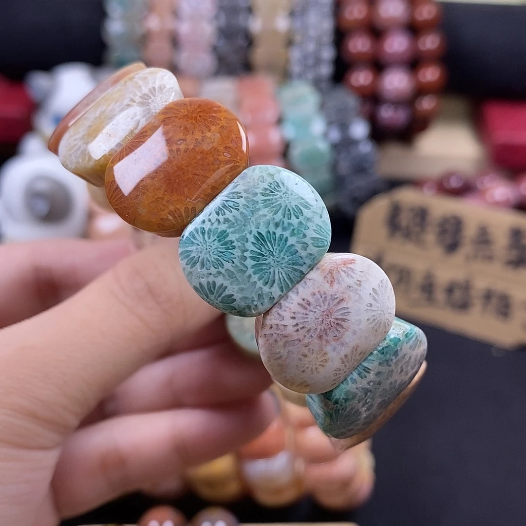 硅化珊瑚（珊瑚玉）未镶嵌手牌多宝花 7