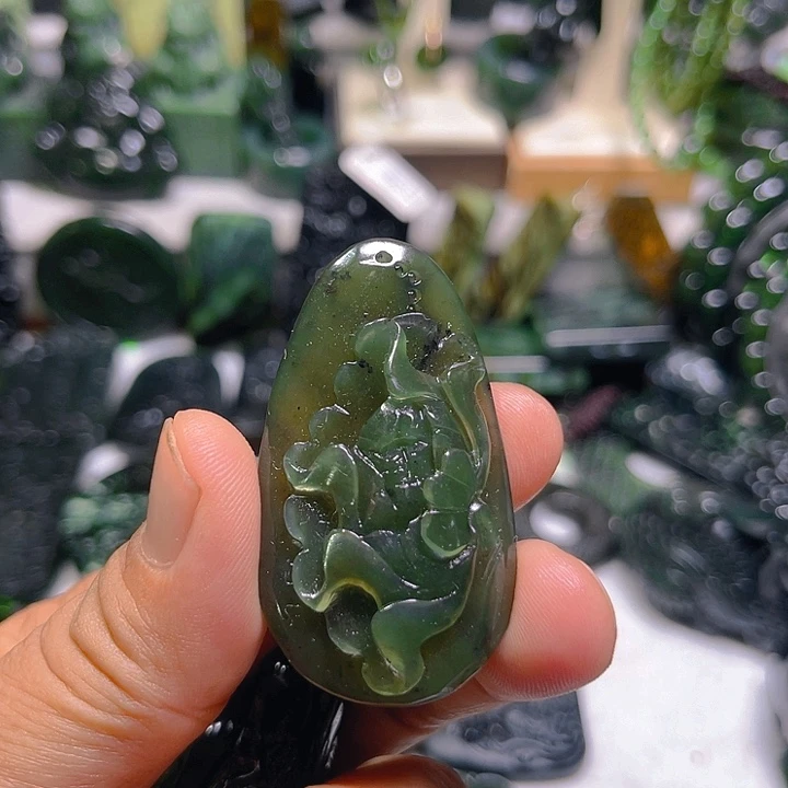 蛇纹石玉未镶嵌泰山玉