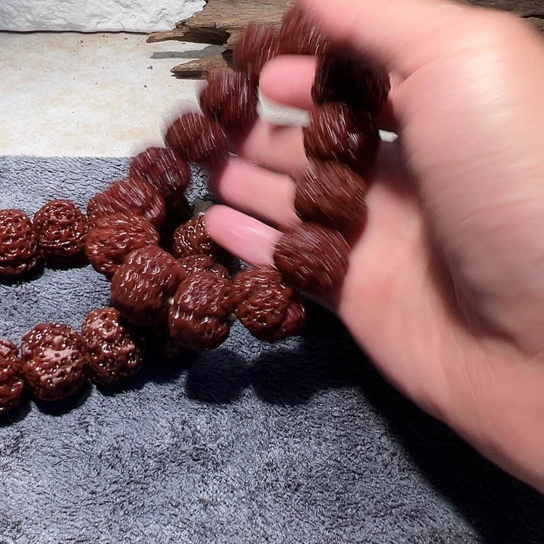 金刚菩提手串～*帅毕业22尺寸左右平头蜂王福利