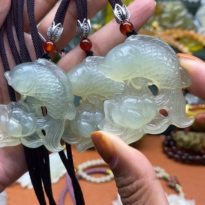 蛇纹石玉未镶嵌吊坠