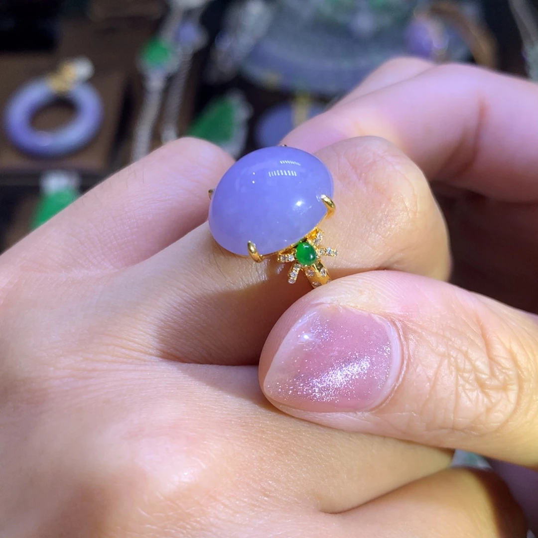 翡翠18K金镶嵌颈饰翡翠