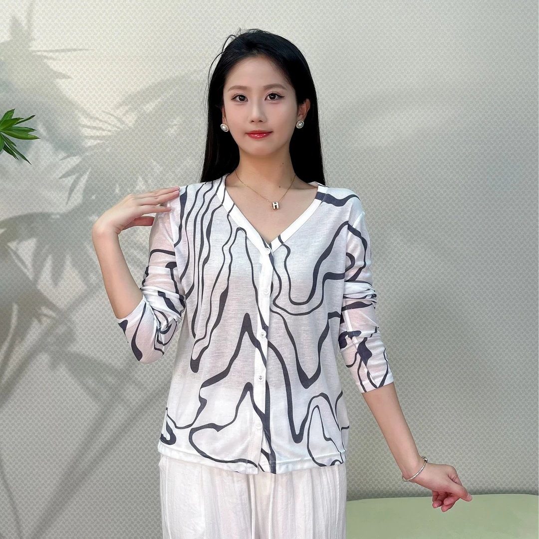 夏季热卖新款2025设计感轻薄气质印花开衫女花色长袖